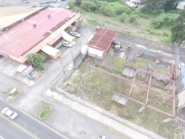 Se vende  Lote - Zona Comercial/Residencial - Excelente Ubicación