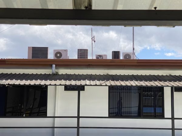Venta Edificio 1790mts de 3 pisos con 25 paqueos