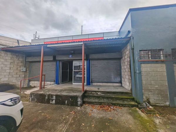 Bodega en Venta o Alquiler – Uso Comercial | Excelente Ubicación
