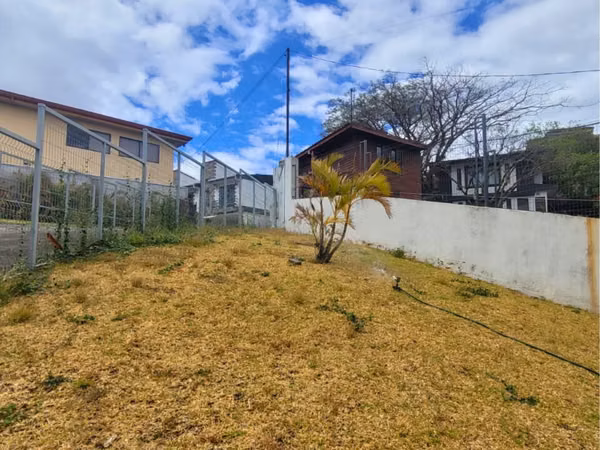 Casa con vistas en Loma Real | 4 habitaciones | US$565.000