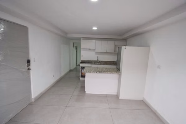 Apartamento de 1 Habitación con Línea Blanca en Barrio Escalante