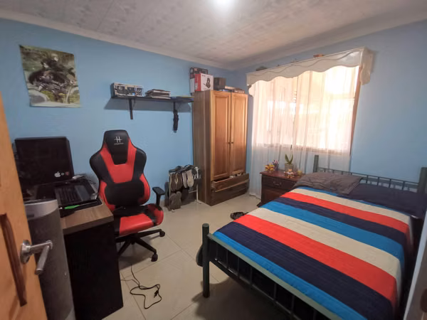 Venta de Casa en Residencial Silvia Eugenia/Desamparados/Alajuela
