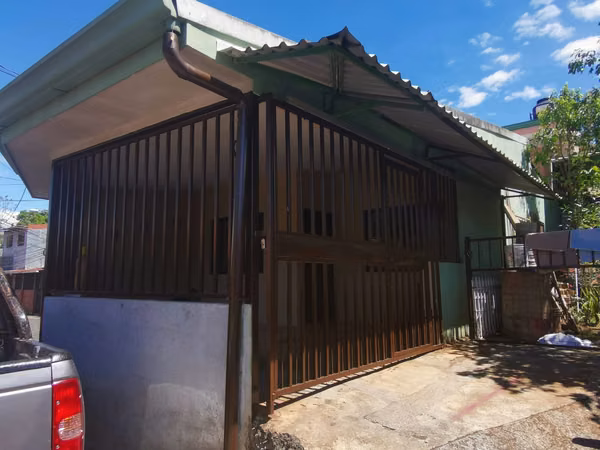 Venta de Casa en Residencial Silvia Eugenia/Desamparados/Alajuela