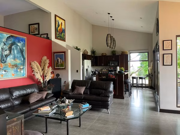 ALQUILER / VENTA DE CASA EN CONDOMINIO EN SANTA ANA*