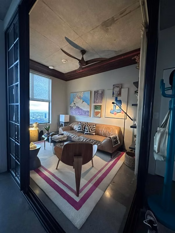 Alquiler de Exclusivo apartamento piso 25 de URBN Escalante vista atardecer