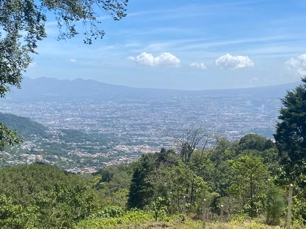 SE VENDE HERMOSA FINCA CON ESPECTACULAR VISTA