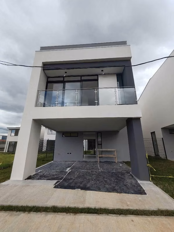 Estrene CASA en Condominio Avenida del Este en Curridabat
