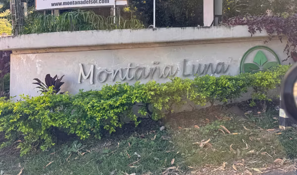 Venta Casa en Condominio Montaña Luna Santa Ana 4651