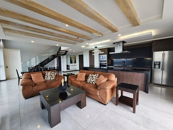 Venta de Penthouse de Lujo. Condominio Golfside.