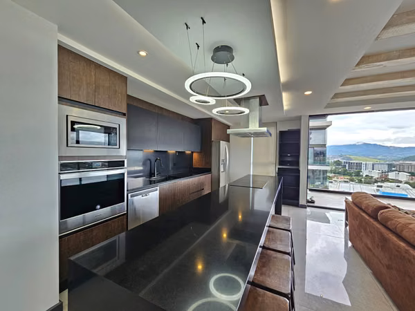 Venta de Penthouse de Lujo. Condominio Golfside.