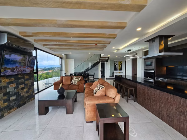 Venta de Penthouse de Lujo. Condominio Golfside.