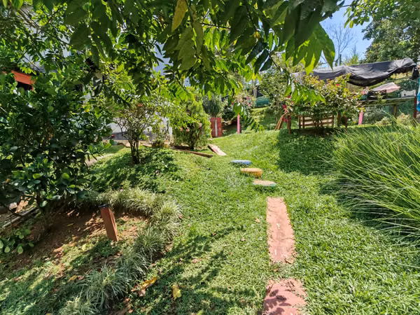 Venta de casa moderna con gran terreno. Puriscal