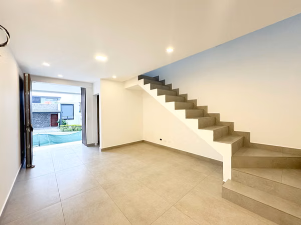 ALQUILER DE APARTAMENTO DUPLEX EN LA AURORA, HEREDIA
