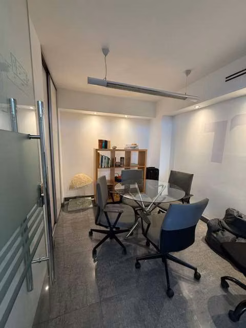 ALQUILER DE OFICINA EN UBICACION PREMIUM SANTA ANA