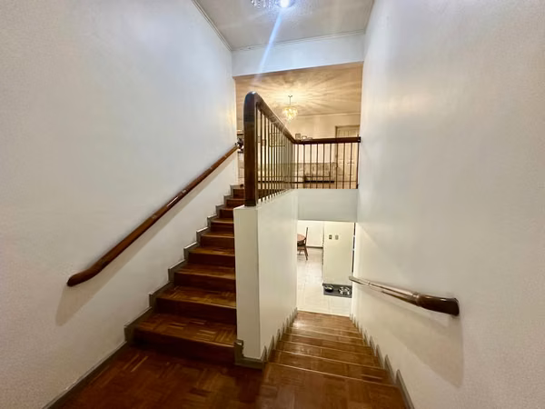 *Sabana Noreste - Para remodelar - USO MIXTO - Súper ubicación