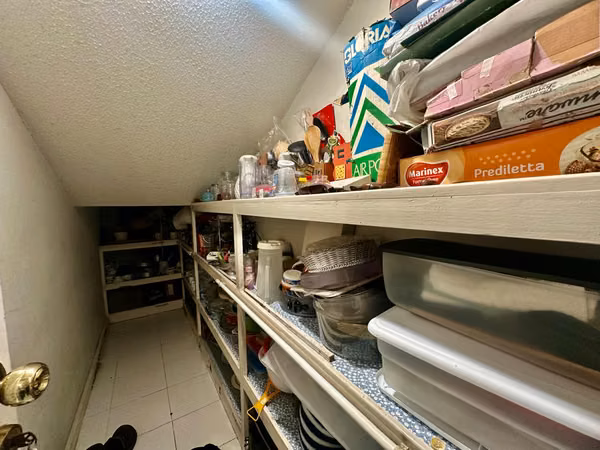 *Sabana Noreste - Para remodelar - USO MIXTO - Súper ubicación