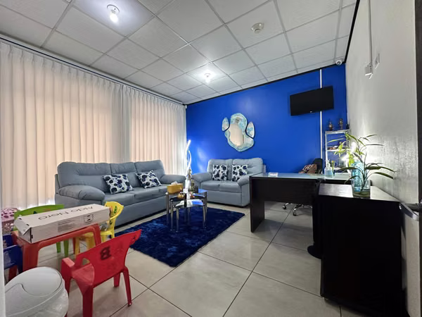 Local Comercial en Venta en Cartago Centro | Comercial Multifuncional / Clínica Activa + Potencial Residencial.