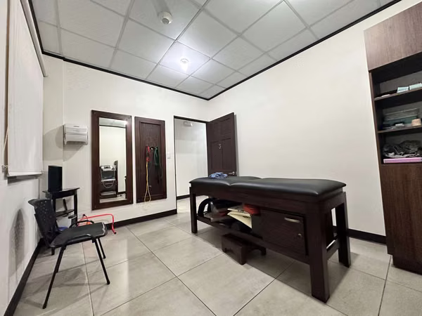 Local Comercial en Venta en Cartago Centro | Comercial Multifuncional / Clínica Activa + Potencial Residencial.