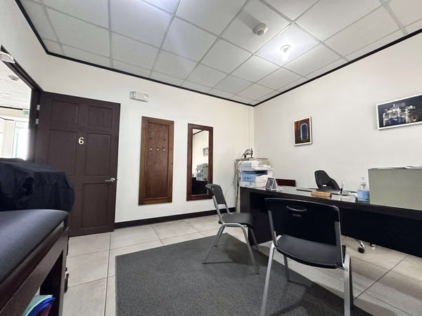 Local Comercial en Venta en Cartago Centro | Comercial Multifuncional / Clínica Activa + Potencial Residencial.