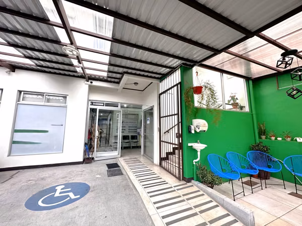 Local Comercial en Venta en Cartago Centro | Comercial Multifuncional / Clínica Activa + Potencial Residencial.