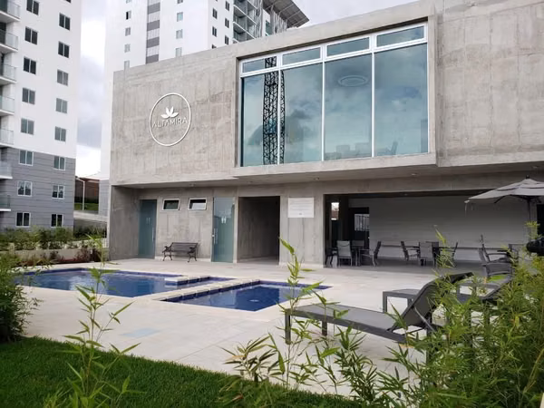 Alquiler de apartamento en Condominio Altamira, San Pablo de Heredia, CRC 550,000 LINEA BLANCA