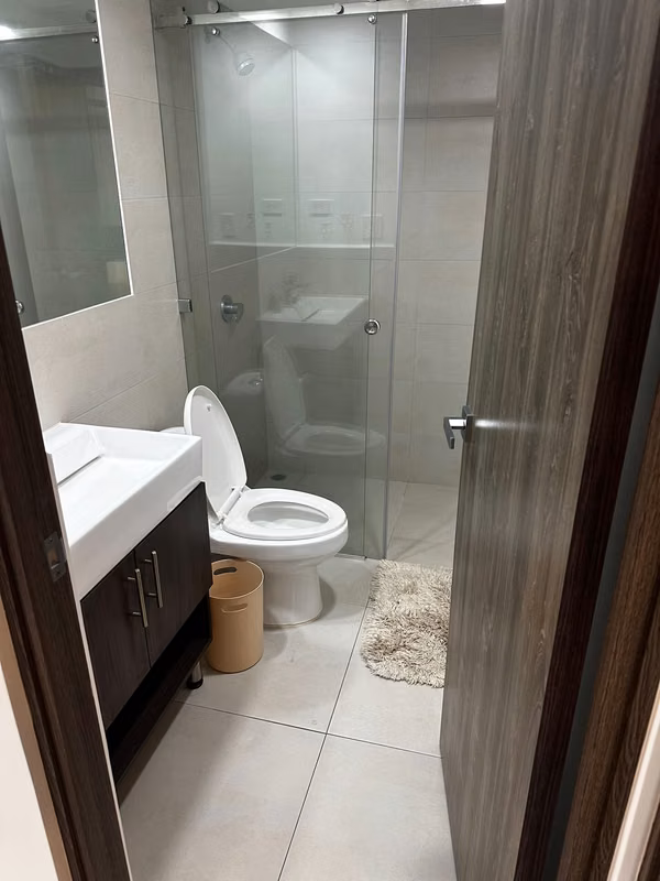 Alquiler de apartamento en Condominio Altamira, San Pablo de Heredia, CRC 550,000 LINEA BLANCA