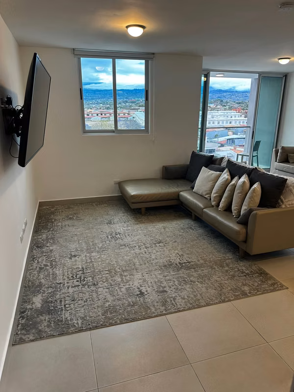 Alquiler de apartamento en Condominio Altamira, San Pablo de Heredia, CRC 550,000 LINEA BLANCA
