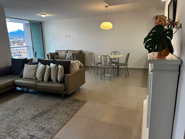 Alquiler de apartamento en Condominio Altamira, San Pablo de Heredia, CRC 550,000 LINEA BLANCA