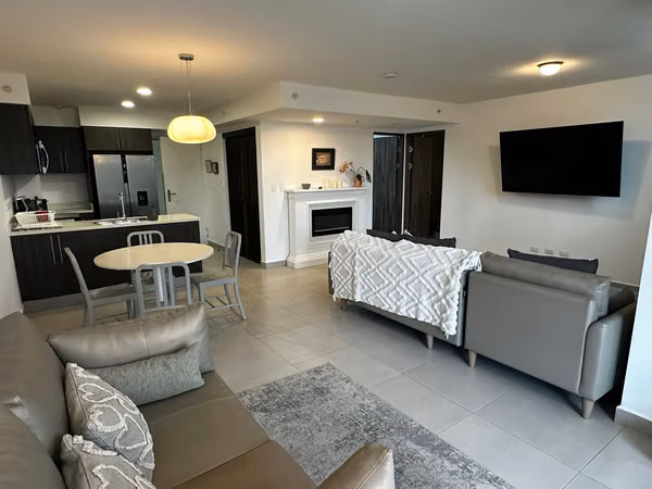 Alquiler de apartamento en Condominio Altamira, San Pablo de Heredia, CRC 550,000 LINEA BLANCA