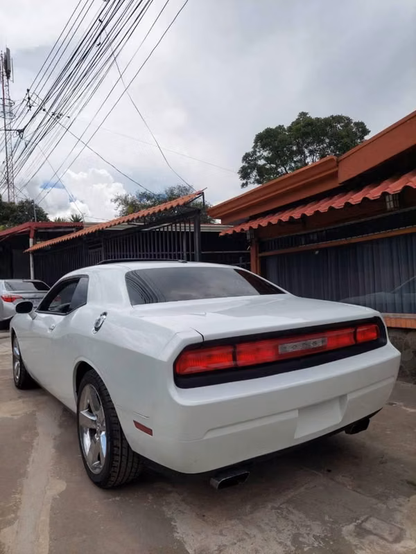 Dogde challenger