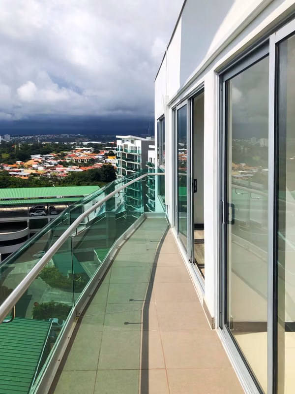 Venta de PENT HOUSE de 2 habitaciones en Rohrmoser