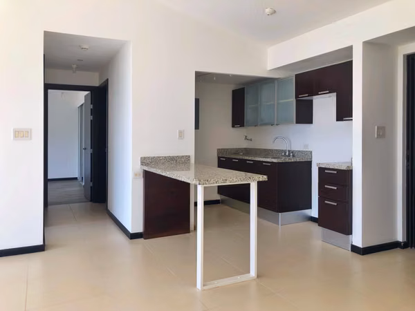 Venta de PENT HOUSE de 2 habitaciones en Rohrmoser