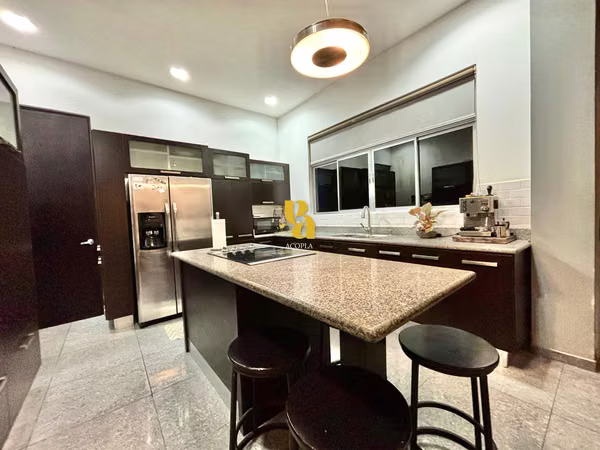 Venta de casa contemporánea independiente en Pozos de Santa Ana