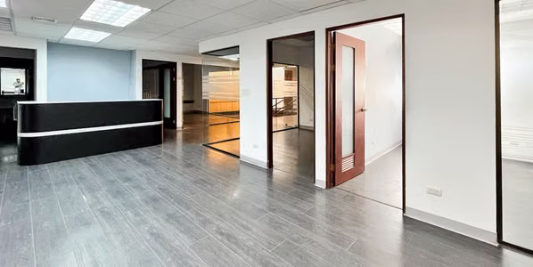 Office Center in Escazú Building Ideal for Investment