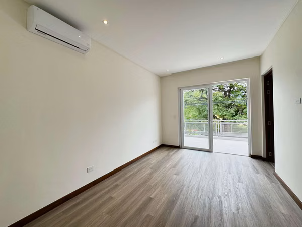 ALQUILER DE CASA EN CONDOMINIO LINDORA*