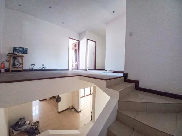 SE VENDE AMPLIA CASA EN ROHRMOSER $320000 REBAJADA