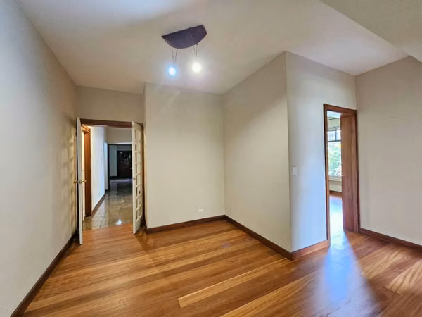 Apartamento Yoses- un nivel-3 Habitaciones