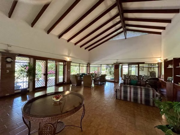 Quinta con Piscina y Rancho en La Garita, Alajuela