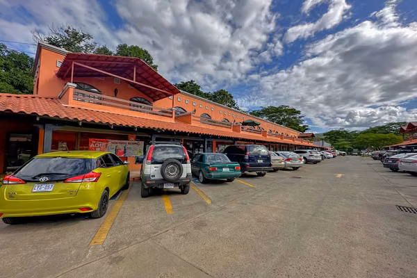 Venta de Condominio Apartamento Plaza Colonial en Playas del Coco