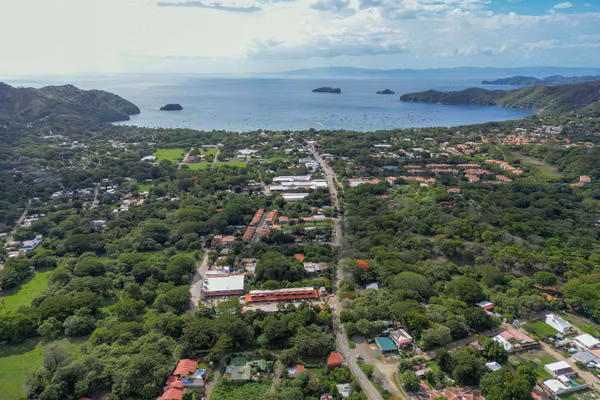 Venta de Condominio Apartamento Plaza Colonial en Playas del Coco
