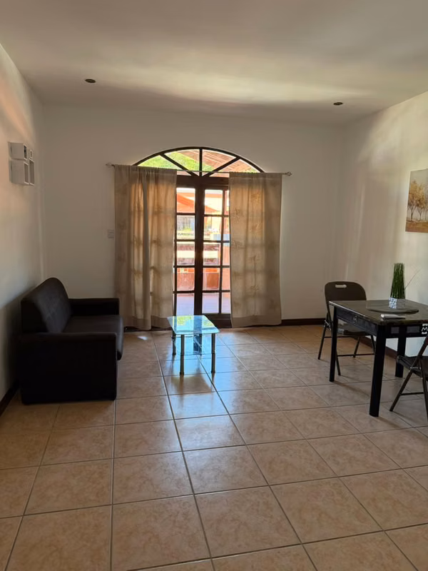 Venta de Condominio Apartamento Plaza Colonial en Playas del Coco