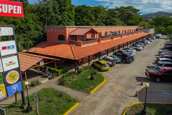 Venta de Condominio Apartamento Plaza Colonial en Playas del Coco