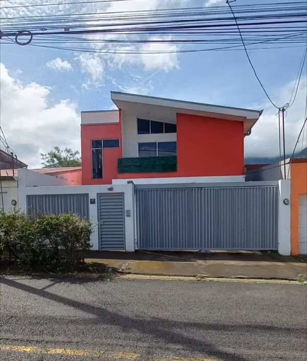 id # 41050 Venta de Casa moderna en Residencial