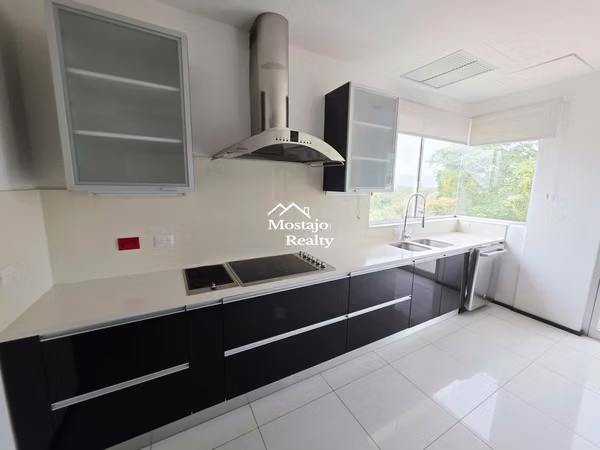 Penthouse en Remate Bancario, Vereda del Río, Santa Ana
