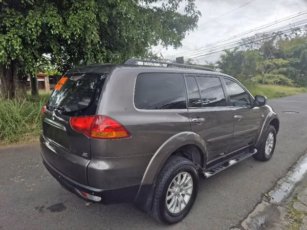 Mitsubishi montero-nativa