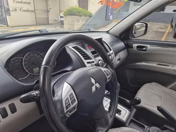 Mitsubishi montero-nativa