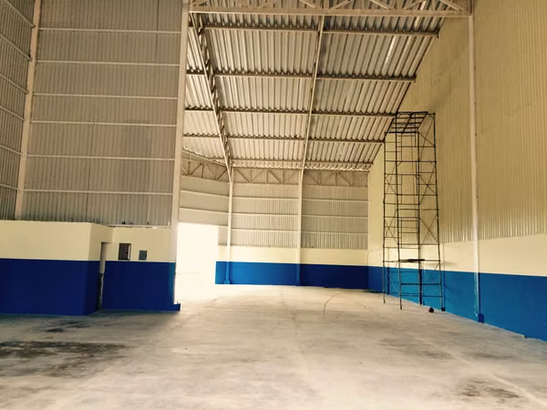 Bodega con ubicación estratégica en El Roble