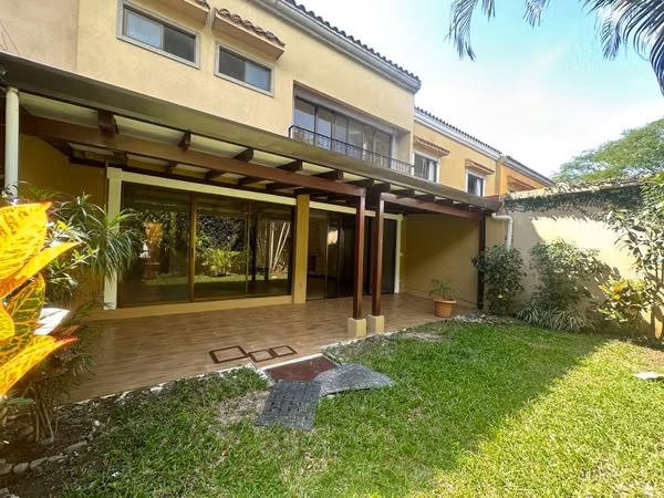 THREE-BEDROOM HOUSE FOR SALE AS AN INVESTMENT IN SANTA ANA
