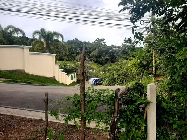 ESCAZU, CARRIZAL. 1,521 sq m LOT IN AN UNBEATABLE LOCATION. MP-26-795