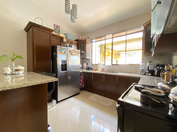 Casa 4 habitaciones 1 planta en Residencial con seguridad, Taras Cartago